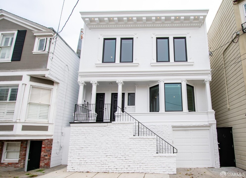 2825 Golden Gate Ave in San Francisco, CA - Building Photo