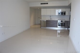 1010 SW 2nd Ave, Unit 810 in Miami, FL - Building Photo - Building Photo