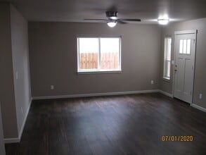 1845 17th Ave SE in Albany, OR - Building Photo - Building Photo