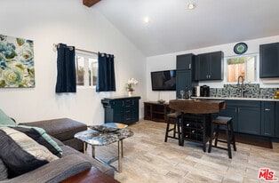 8308 Flight Ave in Los Angeles, CA - Building Photo