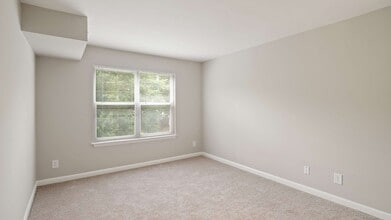 Heritage at Leesburg in Leesburg, VA - Foto de edificio - Building Photo