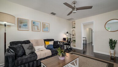 820 23rd Ave N in St. Petersburg, FL - Building Photo - Building Photo
