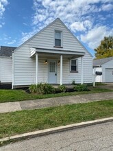 422 Churchill Rd in Girard, OH - Building Photo - Building Photo