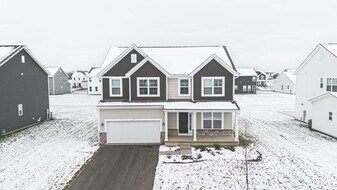 1717 Longhill Dr in Delaware, OH - Building Photo