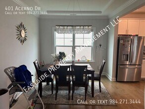 401 Acerno Dr in Fuquay Varina, NC - Building Photo - Building Photo