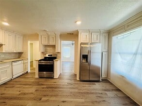 331 Terminal St in Houston, TX - Building Photo - Building Photo