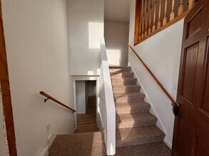 194 Virgo Dr in Groton, CT - Building Photo - Building Photo