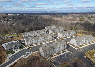 The Reserve at Burton Creek (Student Housing) in Lynchburg, VA - Foto de edificio - Building Photo