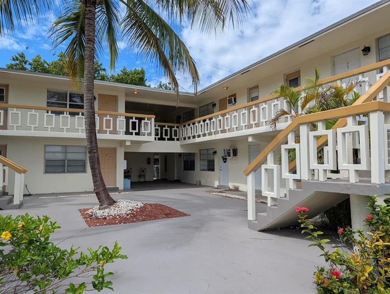 1061 NE 23rd Terrace in Pompano Beach, FL - Building Photo