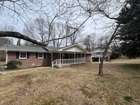 8 Greenleaf Dr SW in Rome, GA - Building Photo