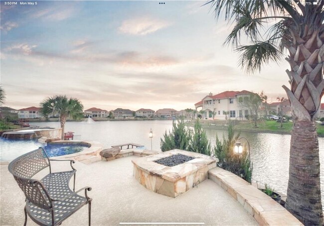 property at 18422 Windsor Lakes Dr