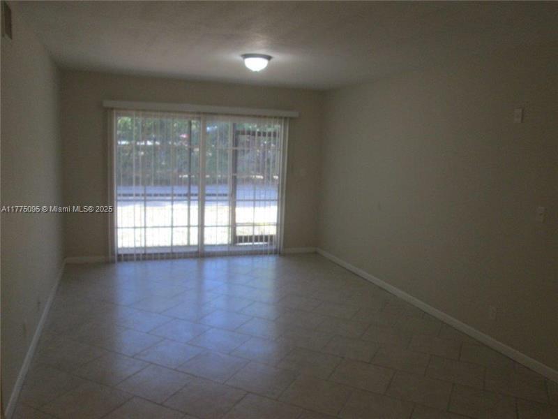 2964 NW 55th Ave in Lauderhill, FL - Building Photo