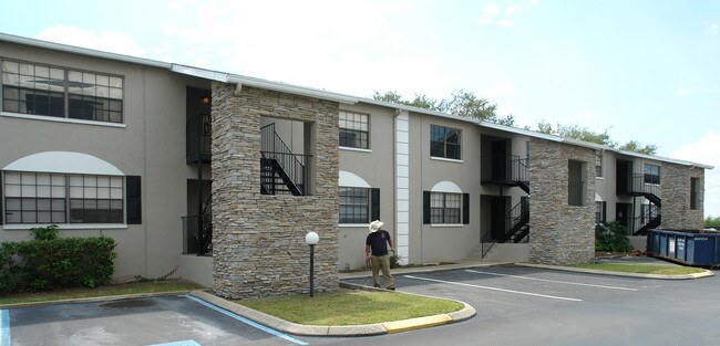 Westshore Flats II in Tampa, FL - Building Photo - Building Photo