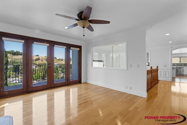 4932 Llano Dr in Los Angeles, CA - Building Photo - Building Photo