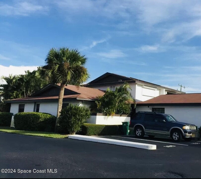 159 Queens Ct in Satellite Beach, FL - Building Photo