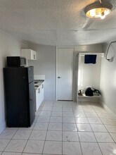 3131 W 16th Ave in Hialeah, FL - Building Photo - Building Photo
