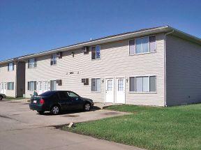 Grand View Apartments in Marion, IA - Building Photo - Building Photo