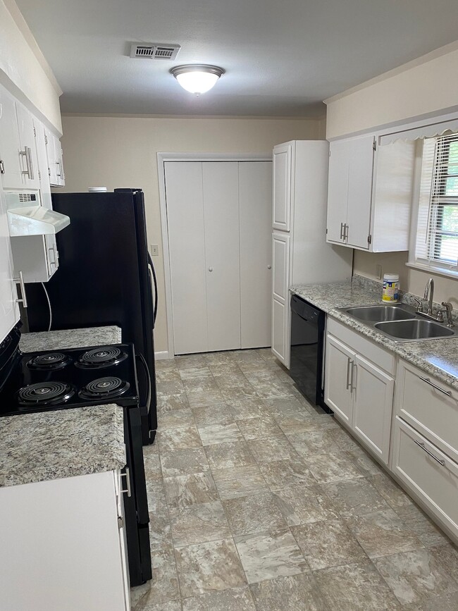 202 Joy Dr in Panama, OK - Building Photo - Building Photo