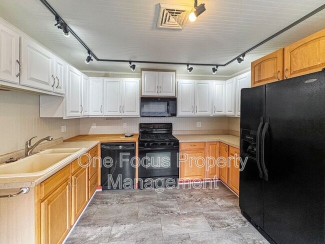 property at 95 1/2 Parkwood St