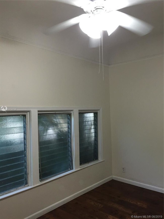 2430 SW 25th Terrace-Unit -FRONT in Miami, FL - Building Photo - Building Photo