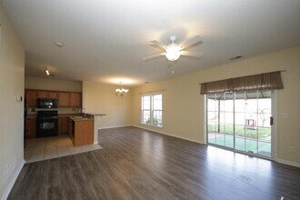 2120 Highland Gate Dr in Cumming, GA - Building Photo - Building Photo