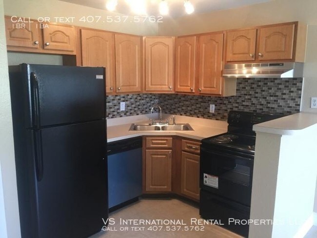 4724 Walden Cir in Orlando, FL - Building Photo - Building Photo