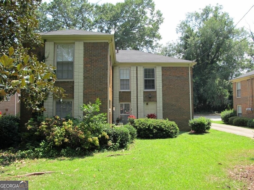 502 Park Ave, Unit B in Lagrange, GA - Foto de edificio