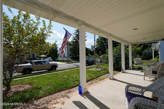 6 Gardners Ln in Manasquan, NJ - Foto de edificio - Building Photo