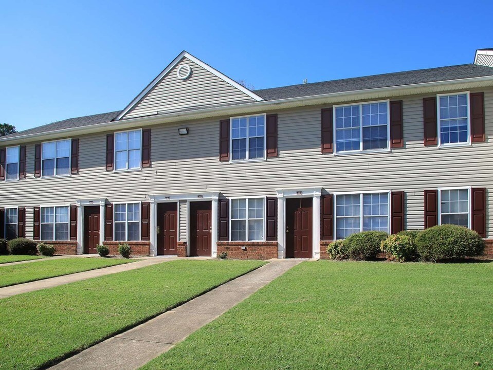 Sunchase Apartments in Albany, GA - Building Photo