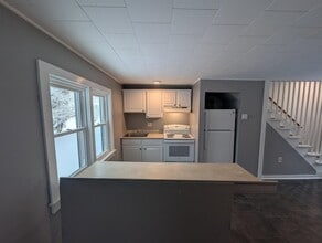 31 Chestnut St in Claremont, NH - Foto de edificio - Building Photo