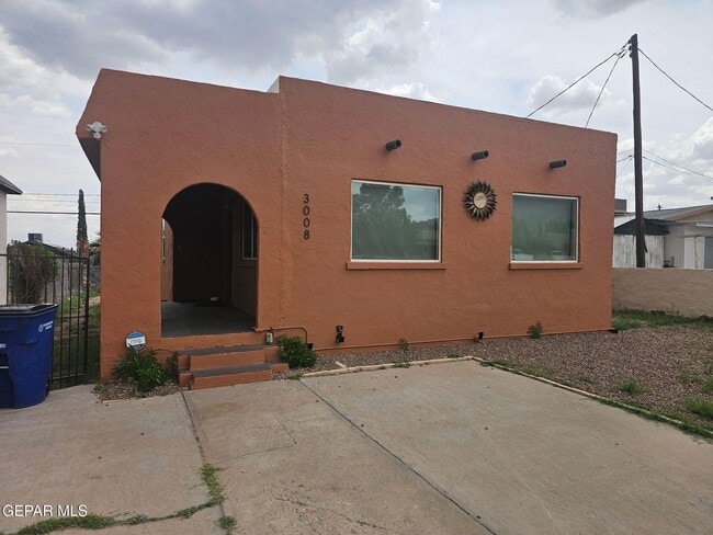 property at 3008 Richmond Ave