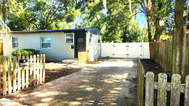 property at 4111 Ruby Dr W