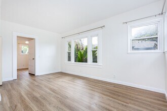 4621 Lotus St-Unit -4621 Lotus St. in San Diego, CA - Building Photo - Building Photo