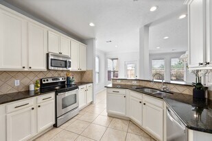 1946 Hawthorne Brook Ln in Fresno, TX - Building Photo