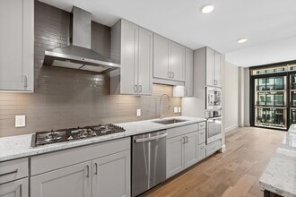 2511 Willowick Rd in Houston, TX - Foto de edificio - Building Photo