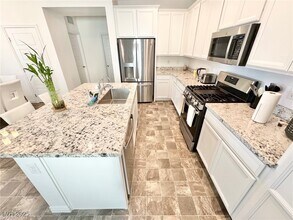 20 Barbara Ln in Las Vegas, NV - Foto de edificio - Building Photo