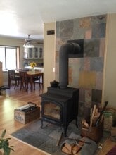 1002 Jessup Road, Unit Upstairs in Bingen, WA - Building Photo - Building Photo