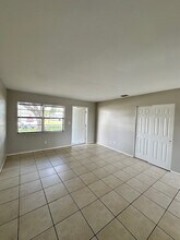 13926 First St in Ft. Myers, FL - Building Photo - Building Photo