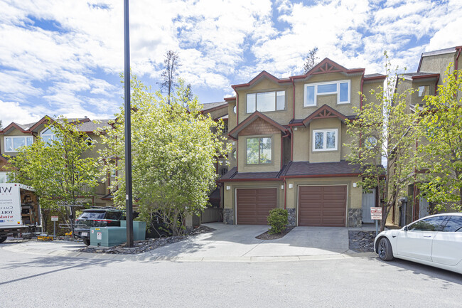 7 Terrace Pl in Canmore, AB - Building Photo - Building Photo