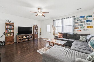 188 Woodward Rd in Goose Creek, SC - Building Photo - Building Photo