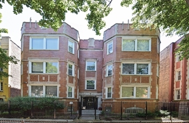 7839 S Kingston Ave in Chicago, IL - Building Photo