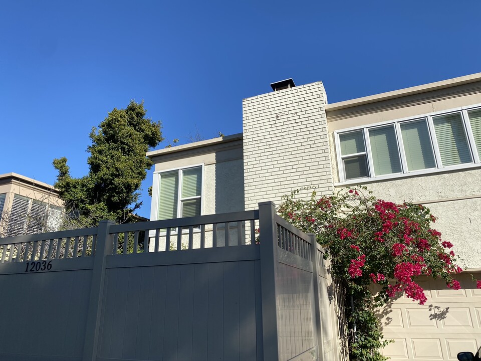 12036 Goshen Ave in Los Angeles, CA - Building Photo
