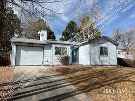 3220 Gothic Pl in Colorado Springs, CO - Building Photo