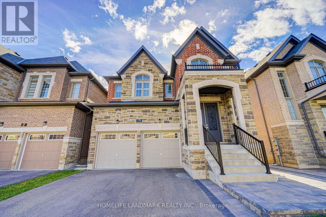 175 Scrivener Dr in Aurora, ON - Building Photo