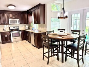 9507 Guernsey Ct in Charlotte, NC - Foto de edificio - Building Photo