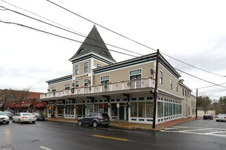 Tavares Building in Warren, RI - Building Photo - Building Photo