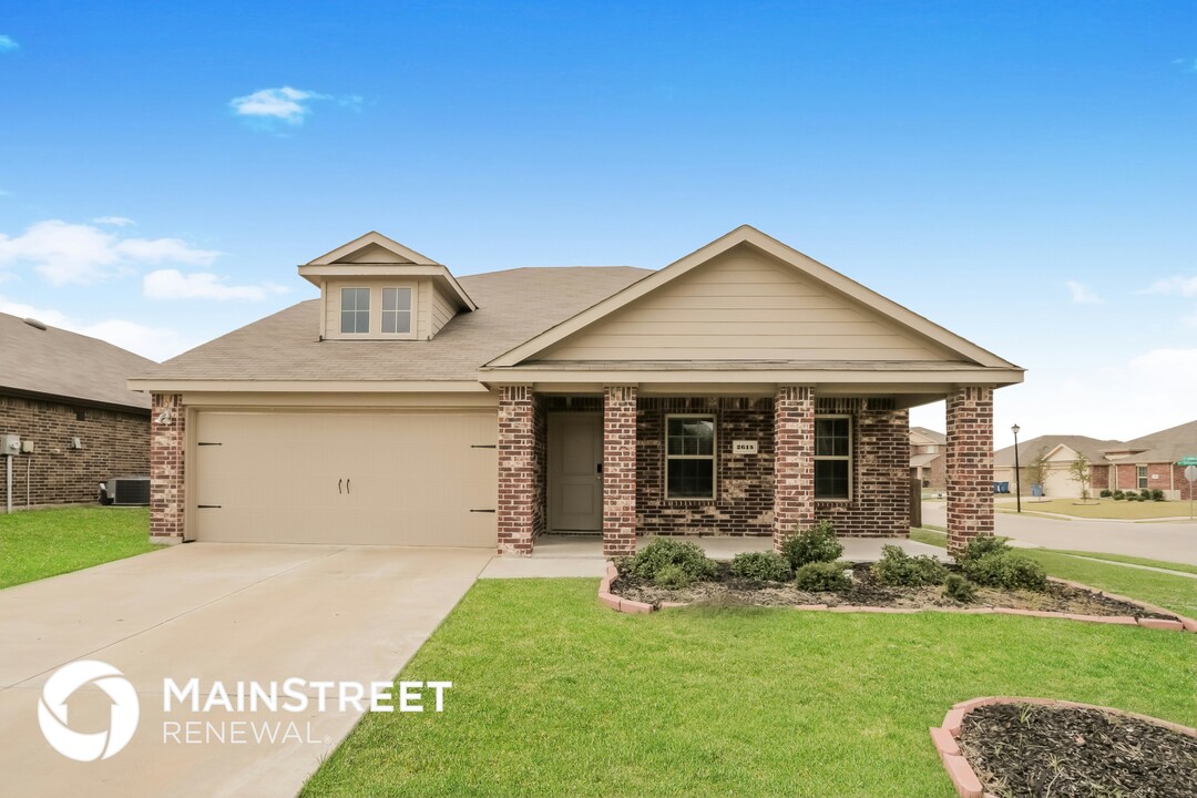 2615 Whitaker Dr in Seagoville, TX - Building Photo