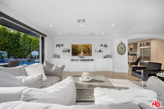 3677 Eddingham Ave in Calabasas, CA - Building Photo - Building Photo