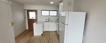 909 University Ave, Unit 214 in Honolulu, HI - Building Photo