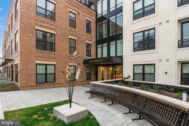 property at 811 N Columbus St